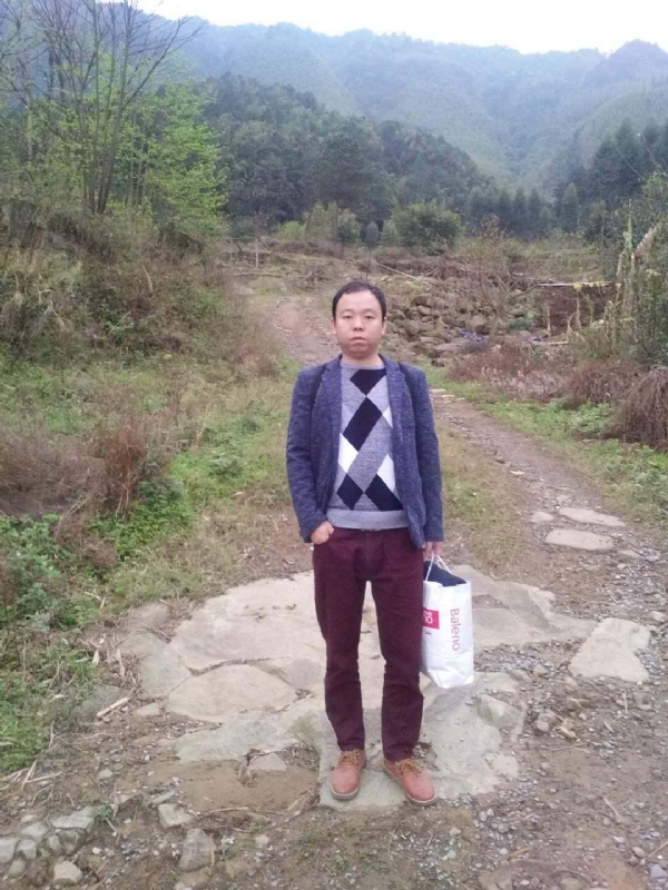 奋斗的第一张照片--孝感相亲服务中心