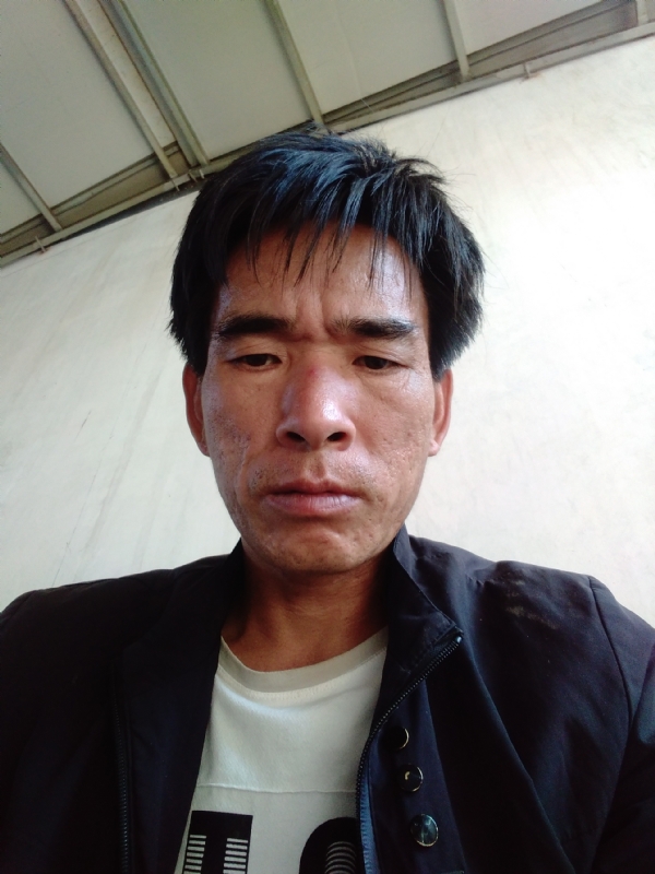 项斌的第一张照片--孝感相亲服务中心
