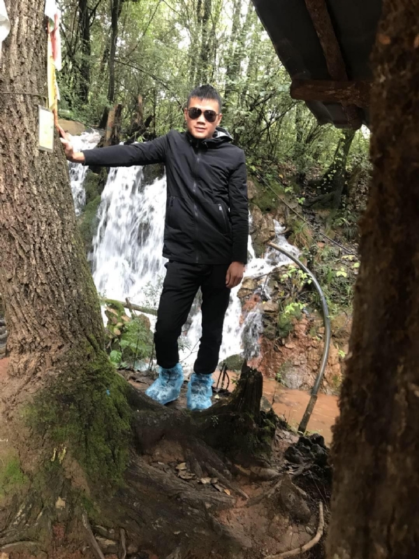 譕忄的第一张照片--孝感相亲服务中心