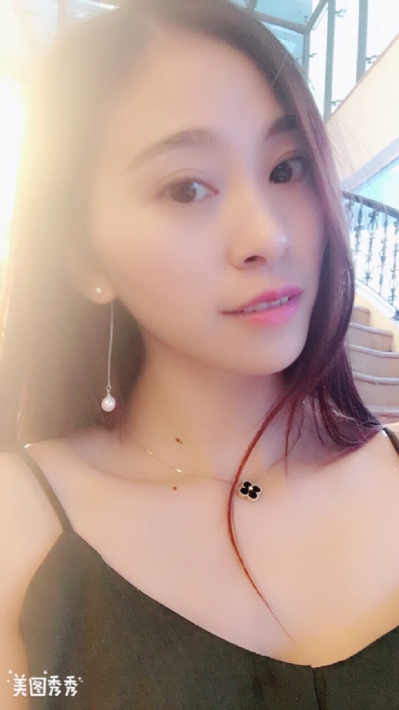 隨風的云的第一张照片--孝感相亲服务中心