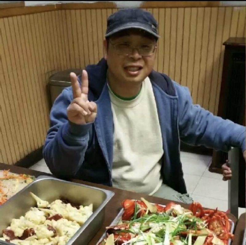 wally的第一张照片--孝感相亲服务中心