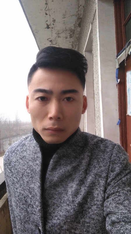 谁伴我闯荡的第一张照片--孝感相亲服务中心