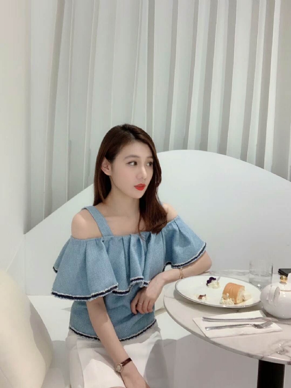 Emily的第一张照片--孝感相亲服务中心