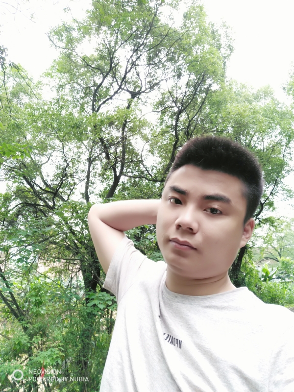 黄帅哥的第一张照片--孝感相亲服务中心
