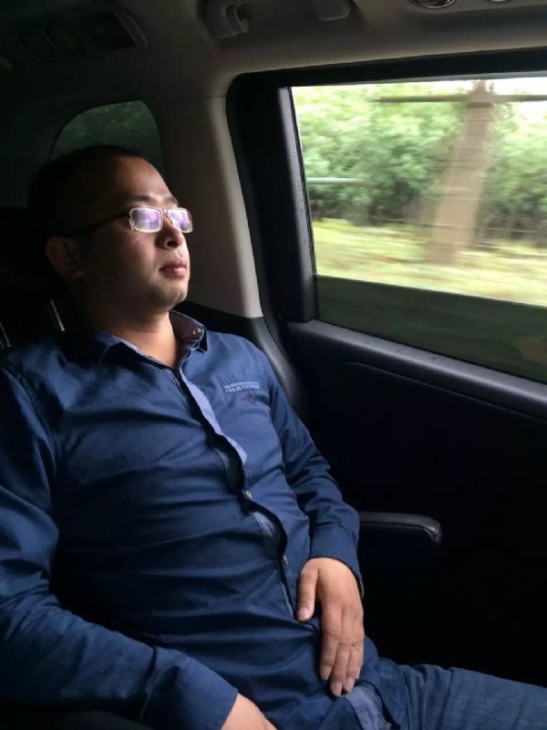 世界那么大的第三张照片--孝感相亲服务中心