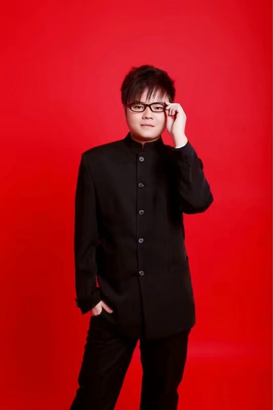 站在远处看童年的第一张照片--孝感相亲服务中心