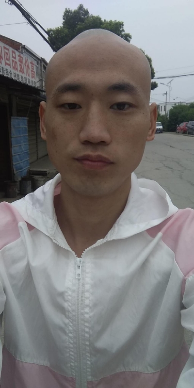 花花公子的第一张照片--孝感相亲服务中心