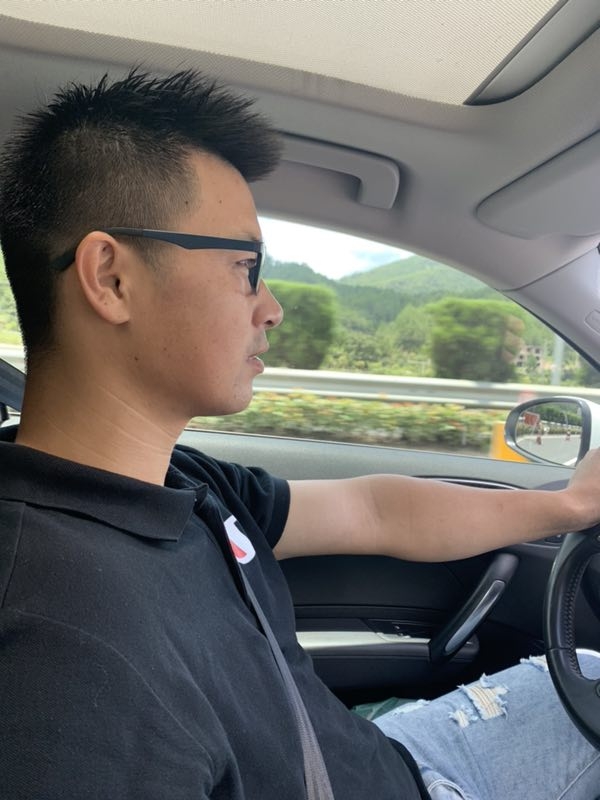 浪漫益友的第一张照片--孝感相亲服务中心