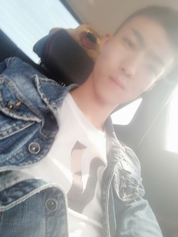 傻雕的第一张照片--孝感相亲服务中心