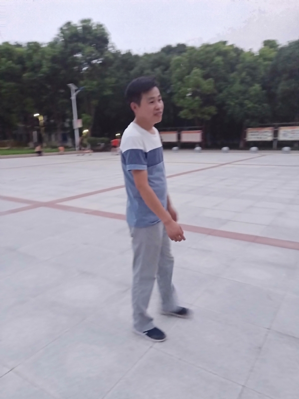 一笑的第一张照片--孝感相亲服务中心