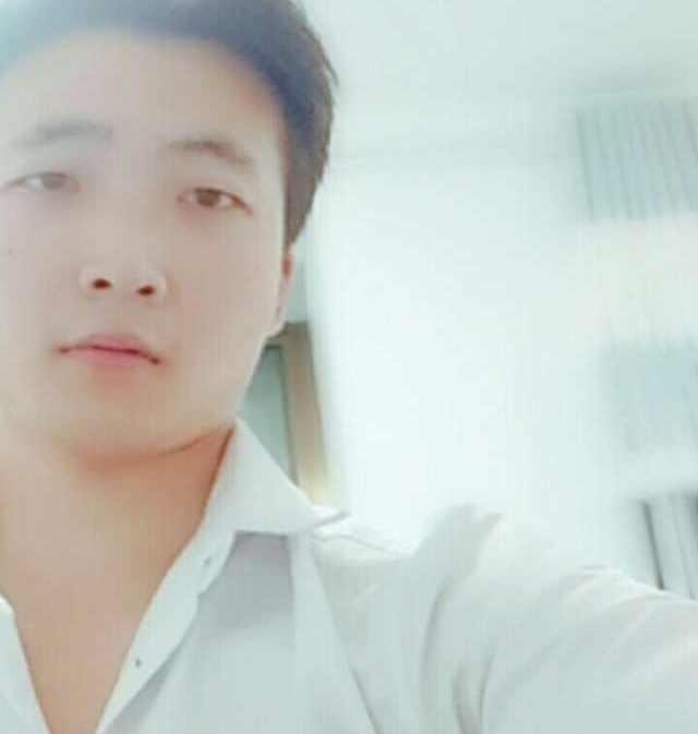 华英雄的第一张照片--孝感相亲服务中心
