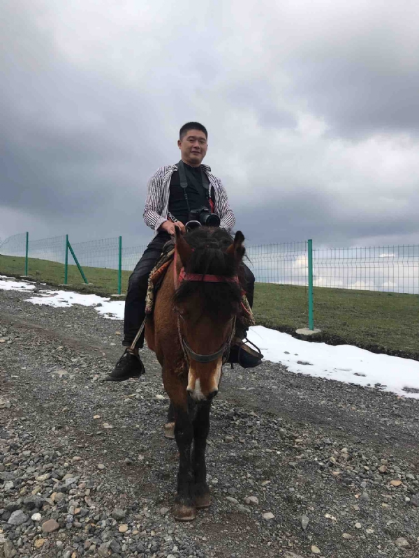 一个人的第一张照片--孝感相亲服务中心