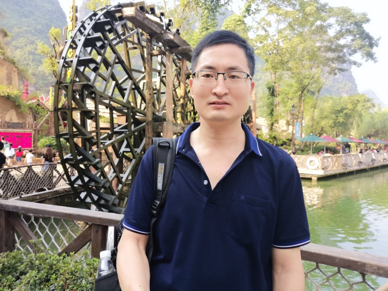 一笑而过的第一张照片--孝感相亲服务中心