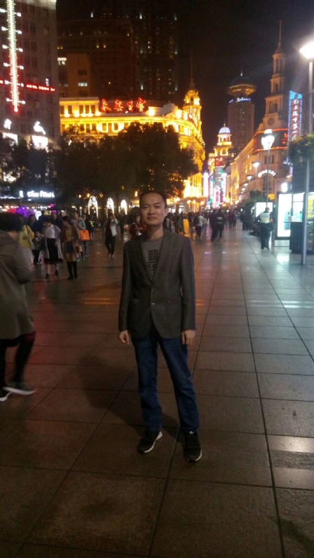 水池养鱼的第一张照片--孝感相亲服务中心