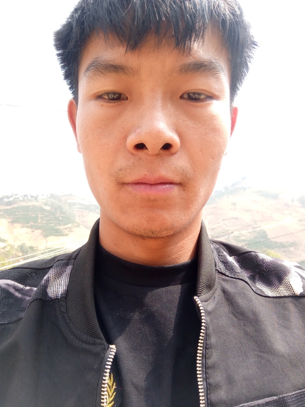唐伟的第一张照片--孝感相亲服务中心