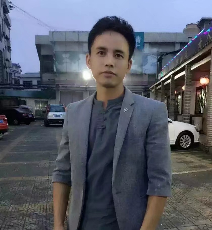 华谢的第一张照片--孝感相亲服务中心