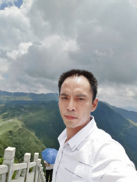 LXZ的第一张照片--孝感相亲服务中心