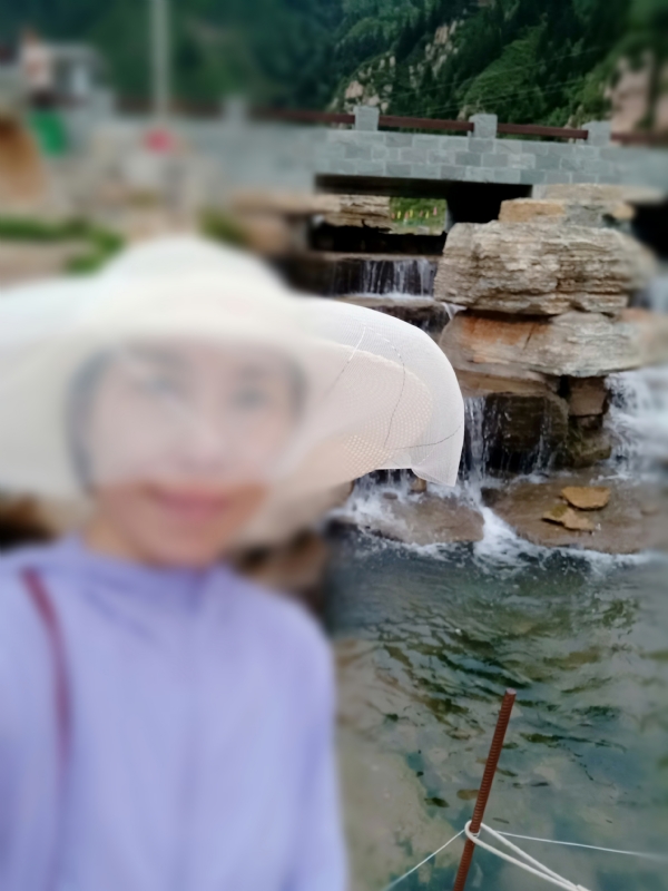 沥秋的第一张照片--孝感相亲服务中心