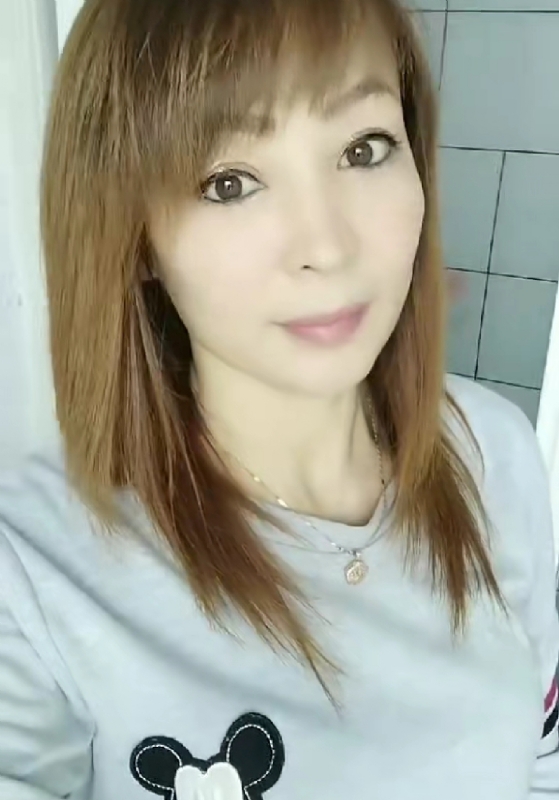 魅力白玲的第一张照片--孝感相亲服务中心