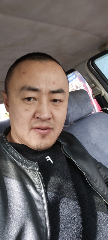 精神九哥的第一张照片--孝感相亲服务中心