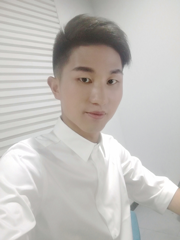 MrLi的第二张照片--孝感相亲服务中心