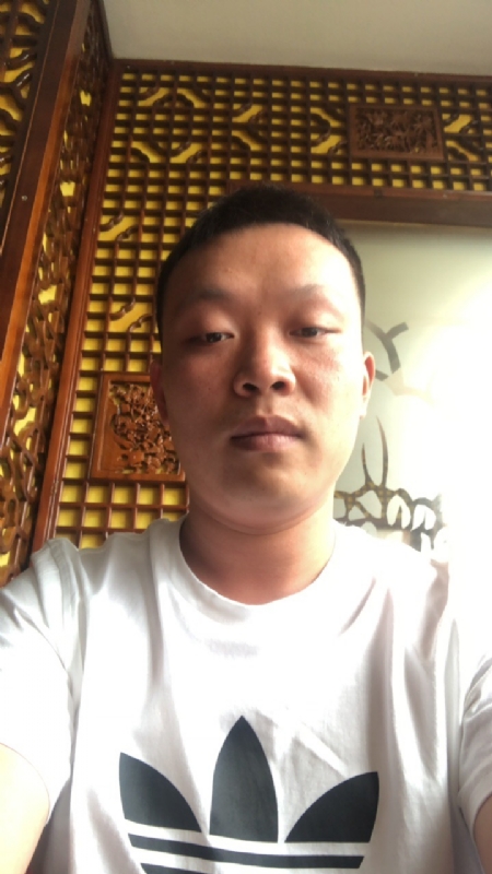 唐子龙的第一张照片--孝感相亲服务中心