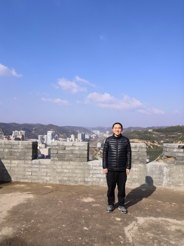 人间不值得的第一张照片--孝感相亲服务中心