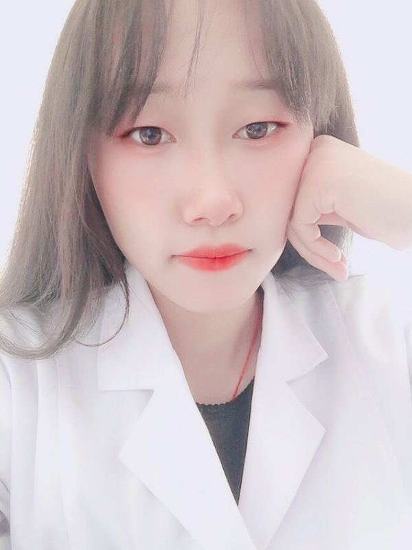白婚纱的第一张照片--孝感相亲服务中心