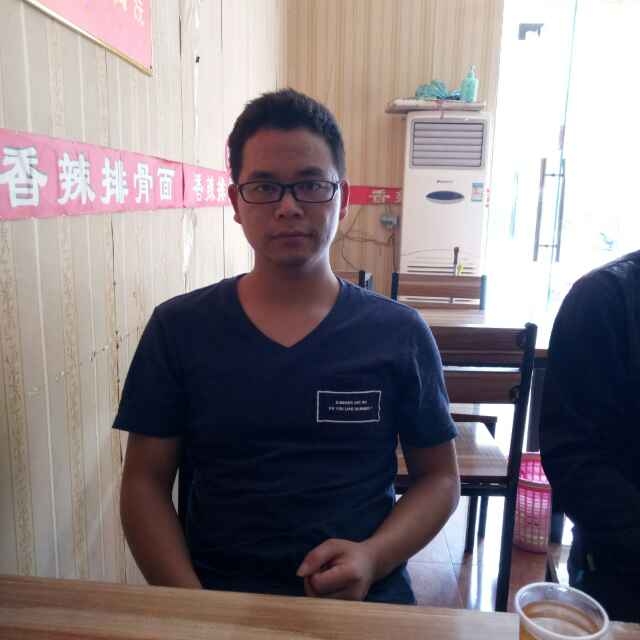 会哭的星星的第二张照片--孝感相亲服务中心