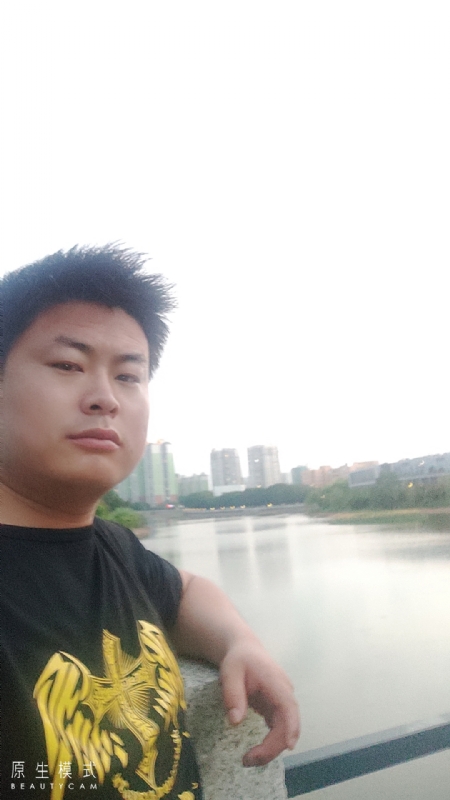 小海的第二张照片--孝感相亲服务中心