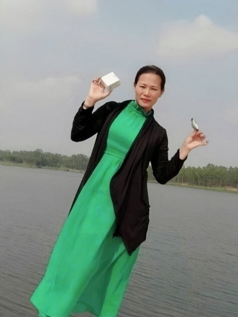 李梅的第三张照片--孝感相亲服务中心