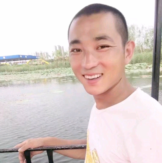 为你等候的第二张照片--孝感相亲服务中心