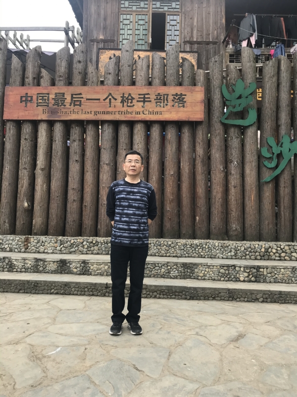 屯里的富豪的第一张照片--孝感相亲服务中心