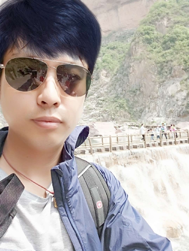 雅俗共赏的第一张照片--孝感相亲服务中心