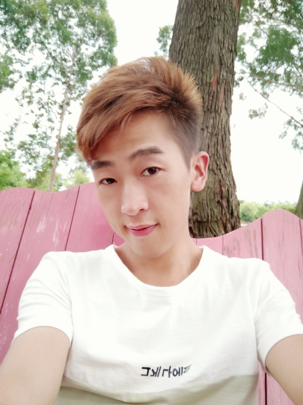 一觉睡到小时候的第一张照片--孝感相亲服务中心