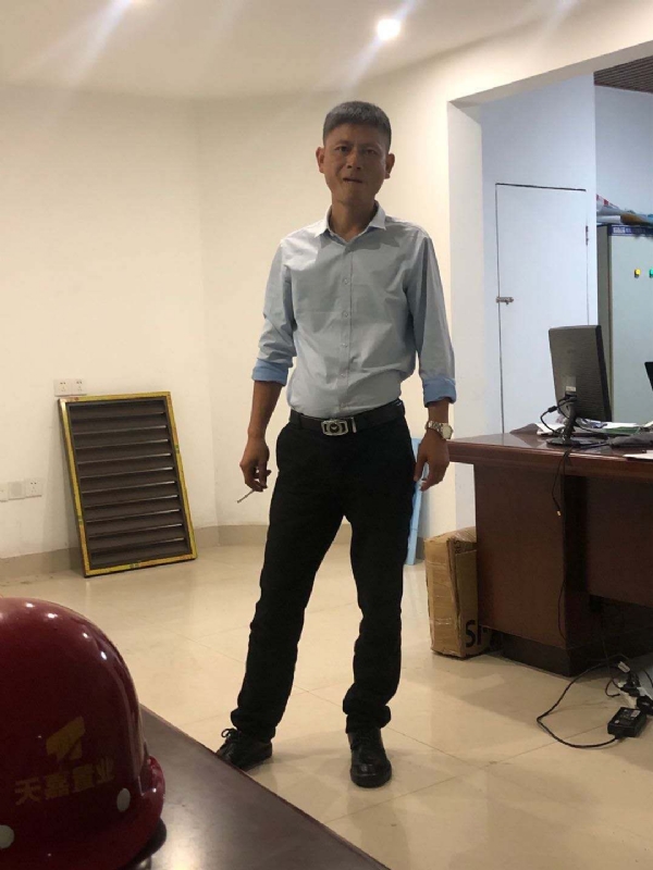 郁闷之中的第一张照片--孝感相亲服务中心