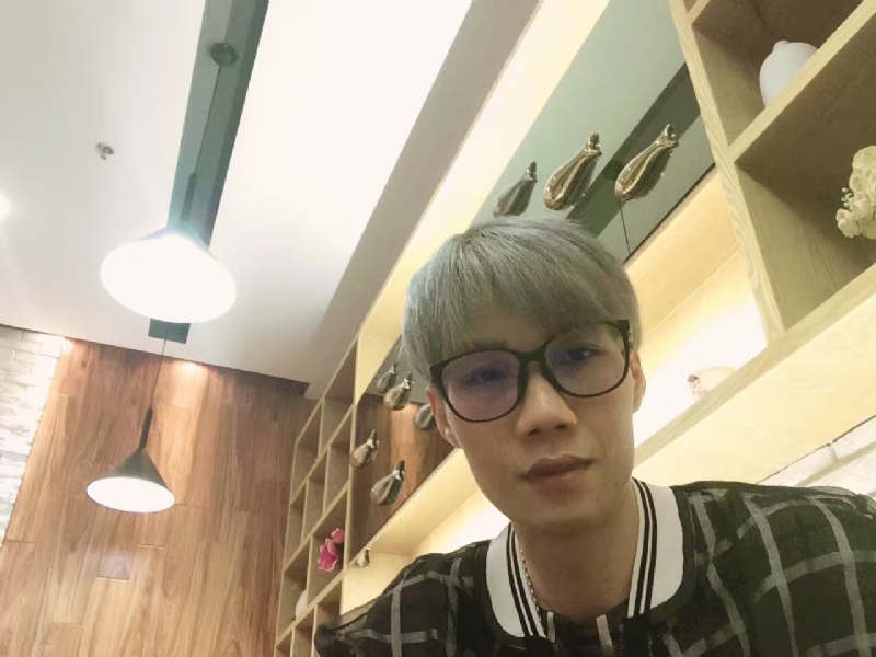 黄峰的第一张照片--孝感相亲服务中心