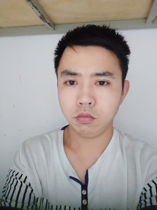 老男孩的第二张照片--孝感相亲服务中心