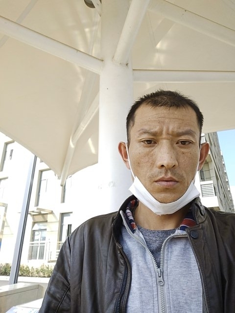 孤狼的第一张照片--孝感相亲服务中心