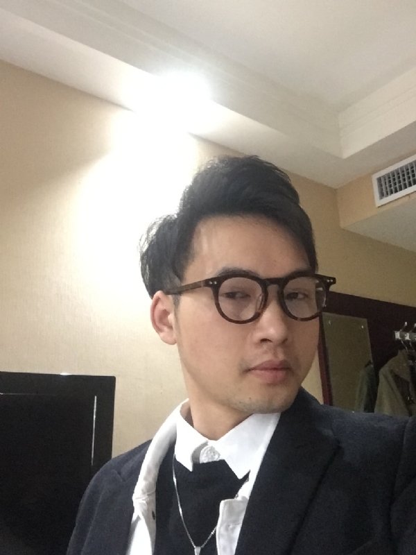 曾亮的第二张照片--孝感相亲服务中心
