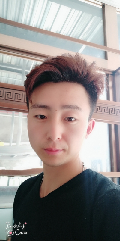 拼命微笑的第二张照片--孝感相亲服务中心