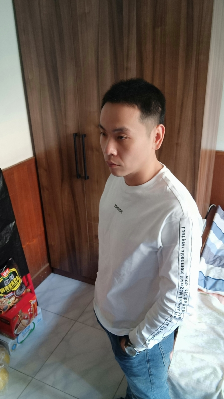 没有蜡笔的小航的第一张照片--孝感相亲服务中心
