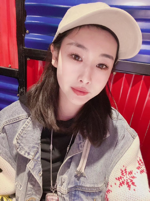 玲珑的第一张照片--孝感相亲服务中心