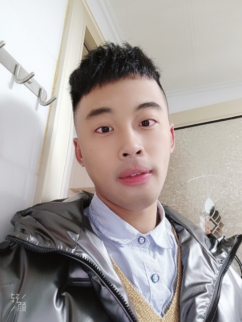 幼稚鬼的第一张照片--孝感相亲服务中心
