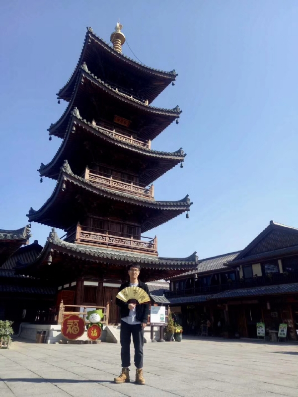 流浪共和的第一张照片--孝感相亲服务中心