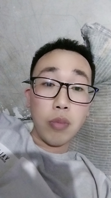 喜欢比我大的女人的第一张照片--孝感相亲服务中心