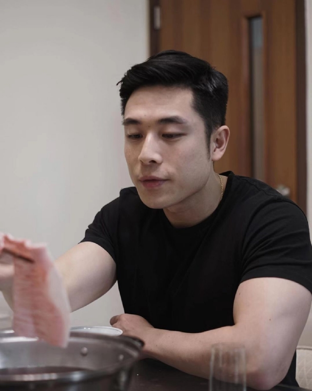 李浩泓的第一张照片--孝感相亲服务中心