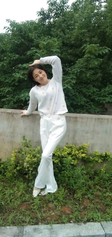 九妹的第四张照片--孝感相亲服务中心