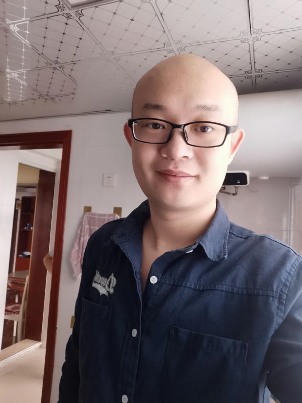 凝望远方的第一张照片--孝感相亲服务中心