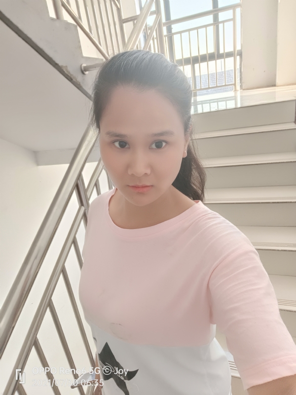 姣的第三张照片--孝感相亲服务中心